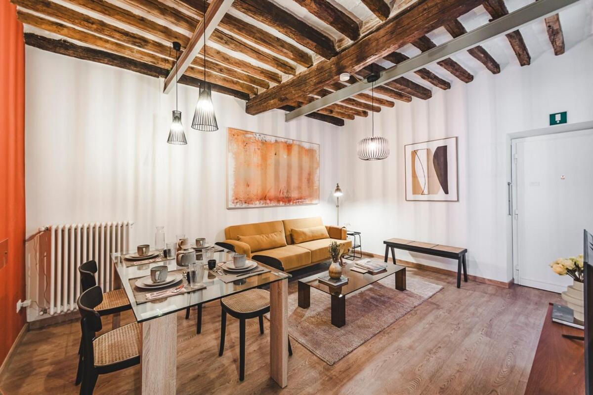 Fancy Colosseum - Location Apartment